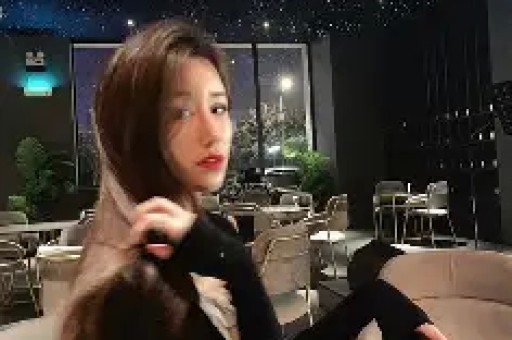 知名女网红翻车每天收入几万礼物却被曝光是AI生成的人物