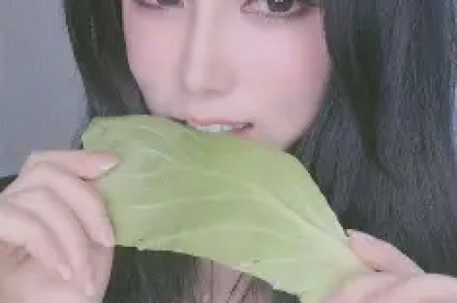 一天3个瓜！女星被大佬操控、顶流恋情曝光杨颖被牵连 个个大瓜