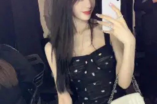 艺人欠款76万成老赖！演出时被法院堵门口强制执行立马嘴软求饶：不要拘留我