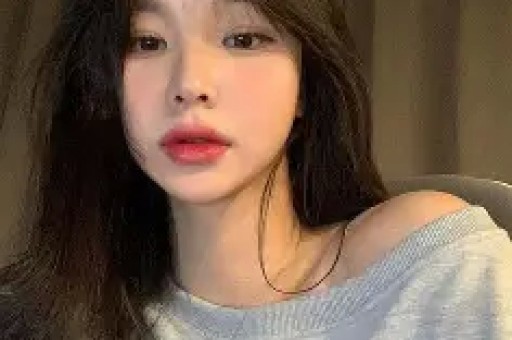 从‘逆袭典范’到‘人设崩塌’：房琪的虚伪面具被撕开